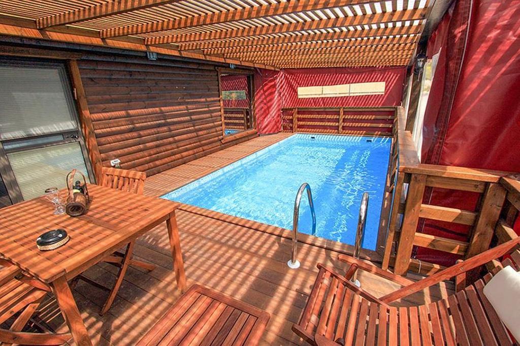 Between Sunrise And Sunset Suites Ya'ara Exterior foto